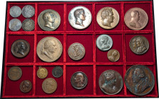 LOT - LOT
Médailles. Lot de 39 médailles et jetons ND.
Divers
États divers.
Louis XIV : Galères 1698 - Louis XIV : Secrétariat 1731; Galères 1747; Bât...