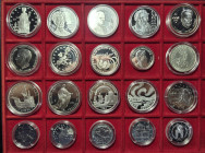 LOT - LOT
Divers. Lot de 43 monnaies en argent du monde ND.
Argent
De nombreuses monnaies sur Flan Bruni (PROOF) sous capsule, et plusieurs monnaies e...