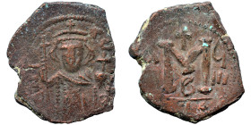 Constans II, 641-668. Follis (bronze, 5.15 g, 23 mm), Pseudo-Byzantine imitation. EN [T૪TO NIKA] Standing imperial figure holding long cross and globu...
