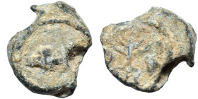 Jewish seal (lead, 3.02g, 13 mm). Menorah. Sold as seen.