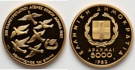Republic gold Proof "Pan-European Games - Birds Flying" 5000 Drachmai 1982 UNC, KM144. Mintage: 50,000. Issued for the 13th Pan-European games. HID098...