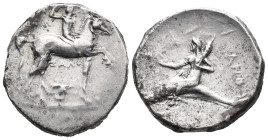 Southern Apulia, Tarentum, c. 280-272 BC. AR Nomos (20mm, 6.32g). Youth on horseback r., crowning self; ΣΩ to l., ΞAΛO and Ionic capital below. R/ Pha...