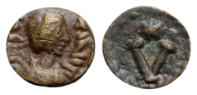 Justinian I (527-565). Æ 5 Nummi (10mm, 1.06g, 6h). Imitative (Sicilian?) mint, 538-565. Diademed, draped and cuirassed bust r. R/ Large V within wrea...