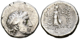 REYES DE CAPADOCIA, Ariobarzanes III Eusebes Philoromaios. Dracma. (Ar. 3,53g/16mm). 52-42 a.C. (HGC 7, 853). Anv: Cabeza laureada a derecha. Rev: Ate...