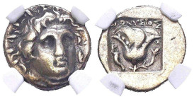 ISLAS DE CARIA, Rhodes. Hemidracma. (Ar. 1,53g/12mm). 170-150 a.C. Serie 'Plinthophorica'. (HGC 6, 1462). Anv: Cabeza radiada de Helios de frente. Rev...