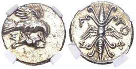 ELIS, Olimpia. Dracma. (Ar. 4,74g/16mm). 250-200 a.C. (HGC 6, 510). Anv: Aguila volando a derecha con presa en sus garras, en campo: Σ. Rev: Rayo alad...
