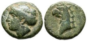 JONIA, Phokaia. Ae12. (Ae. 1,15g/12mm). 300 a.C. (SNG von Aulock 2135; SNG Copenhaguen 1031). Anv: Cabeza femenina (¿Afrodita?) izquierda. Rev: Cabeza...
