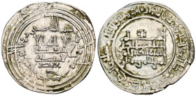 CALIFATO DE CÓRDOBA. 'Abd al-Rahman III. Dirham. (Ar. 3,08g/25mm). 333H. al-Ándalus / الاندلس. (Vives 404; Frochoso 333.11). Citando a Mohammad / محمد...