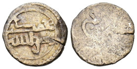 ALMORAVIDES, Anonimo. 1/2 Quirate. (Ar. 0,47g/9mm). S/D. (Vives 2010; Benito V2). Anv: Misión profética en dos lineas: رسواالله / محمد. Rev: Letra ج a...