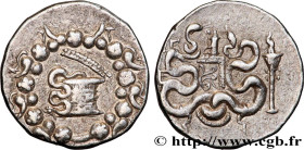 IONIA - EPHESUS
Type : Cistophore 
Date : an 53 
Mint name / Town : Éphèse 
Metal : silver 
Diameter : 25  mm
Orientation dies : 12  h.
Weight : 12,50...