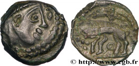 GALLIA - AULERCI EBUROVICES (Area of Évreux)
Type : Bronze au sanglier enseigne 
Date : c.60-50 AC. 
Mint name / Town : Évreux (27) 
Metal : bronze 
D...