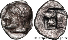MASSALIA - MARSEILLE
Type : Litra du type du trésor d'Auriol à la tête d'Athéna coiffé du casque attique 
Date : c. 475-460 AC. 
Mint name / Town : Ma...