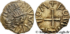 UNSPECIFIED MINT
Type : Triens fourré 
Date : c. 660-670 
Date : s.m. 
Mint name / Town : Atelier indéterminé 
Metal : gilt copper 
Diameter : 13,5  m...