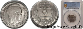III REPUBLIC
Type : 5 francs Bazor, Fauté hors virole 
Date : 1933 
Quantity minted : --- 
Metal : nickel 
Diameter : 24  mm
Orientation dies : 6  h.
...