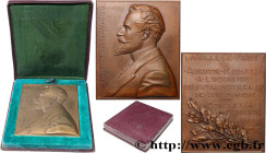 III REPUBLIC
Type : Plaquette, Docteur Auguste Navarre 
Date : 1910 
Metal : bronze 
Diameter : 70,5  mm
Engraver : PRUD’HOMME Georges-Henri (1873-194...