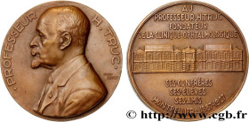 III REPUBLIC
Type : Médaille, Professeur H. Truc 
Date : 1927 
Metal : copper 
Diameter : 67,5  mm
Engraver : DROPSY Henry (1885-1969) 
Weight : 157,7...