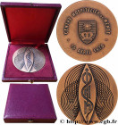 V REPUBLIC
Type : Médaille, Centre hospitalier de Mende 
Date : 1970 
Metal : bronze 
Diameter : 69,5  mm
Weight : 144,53  g.
Edge : lisse 
Puncheon :...