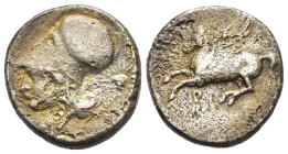 CORINTO (c. 375-300 a.C.). Statere. AR (g 7,50). Pegaso in volo verso sinistra; koppa sotto. R/ Testa elmata di Atena a sinistra; dietro, testa di Hel...