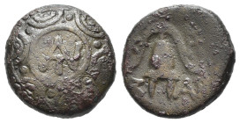 RE DI MACEDONIA. Antigonos II Gonatas (c. 270-240 a.C.). Bronzo per Anfipoli. AE (g 4,55). Scudo macedone con monogramma. R/ Elmo macedone crestato. H...