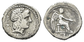 M. PORCIUS CATO (89 a.C.). Quinario per Roma. AR (g 1,97). Testa di Liber a destra con corona di edera; simbolo sotto. R/ Vittoria seduta a destra, co...