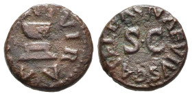 AUGUSTO (27 a.C.-14 d.C.). Quadrante per Roma. AE (g 2,68). C. Naevius Capella, magistrato. Altare. R/ Leggenda attorno a S C. RIC I 466. BB
