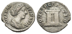 DIVA FAUSTINA II (morta il 175/6). Denario per Roma. AR (g 2,65). Busto drappeggiato a destra. R/ Altare. RIC III 746 (M. Aurelio). BB. Nr. Reg. 643/2...