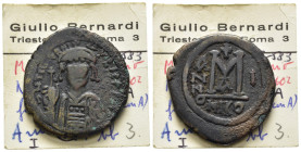 MAURIZIO TIBERIO (582-602). Follis per Nicomedia, anno 1 (585/6). AE (g 12,82). Busto coronato frontale, con globo crucigero e scudo. R/ Grande M; cro...