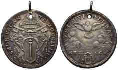 ROMA. Stato Pontificio. Sede Vacante. Mezzo Scudo 1758. AR (g 14,56). Stemma sormontato da tiara e chiavi decussate. R/ Colomba di fronte ad ali apert...