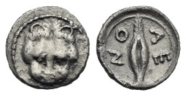 Sicily. Leontinoi. Litra. Circa 476-466 BC (Silver, 9.56 mm, 0.54 g). Facing lion's scalp. Rev. Λ Ε - Ο Ν, Wheat grain. SNG ANS 215. SNG Copenhagen 34...
