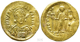 JUSTINIAN I (527-565). GOLD Solidus. Constantinople