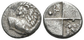 THRACE. Chersonesos. Circa 386-338 BC. Hemidrachm (Silver, 13 mm, 2.20 g, 6 h). Forepart of lion to right, with head turned back to left. Rev. Quadrip...