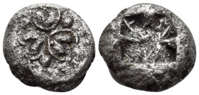 KYRENAICA. Kyrene. Circa 500-480 BC. Hemidrachm (Silver, 11 mm, 2.08 g, 12 h). Rosette-type motive, composed of three silphium fruits with points inwa...
