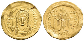 Justinian I, 527-565. Solidus (Gold, 21 mm, 4.35 g, 7 h), Constantinople, ς = 6th officina, 545-565. D N IVSTINI-ANVS P P AVI Helmeted and cuirassed b...