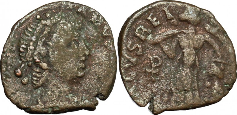 Valentinian III (425-455). AE 11 mm. Rome mint. D/ [DN PLA VALENTIN]IANVS [PF AV...