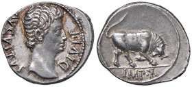 Augusto (27 a.C.-14 d.C.) Denario (Lugdunum) Testa a d. - R/ Toro cozzante a d. - RIC 167a AG (g 3,75)

Status: SPL