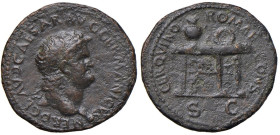 Nerone (54-68) Semisse (Lugdunum) Testa laureata a d. - R/ Tavolo con corona - RIC 427 AE (g 5,19) RRR Il semisse del tutto simile al quadrante è molt...