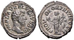 Lucio Vero (161-167) Denario - Testa a destra - R/ La Provvidenza stante a s. - RIC 482 AG (g 3,16)

Status: qFDC