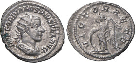 Gordiano III (238-244) Antoniniano - Busto radiato a d. - R/ La Vittoria stante a s. - RIC 118 AG (g 3,13)

Status: SPL+