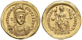 Teodosio II (402-450) Solido (Costantinopoli) Busto elmato con lancia e scudo di fronte - R/ Costantinopoli seduta di fronte - RIC 202 AU (g 4,38)

...