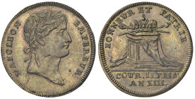 Gettone 1804 Incoronazione a Parigi. D/ Testa laureata a dx di Napoleone. R/ “HONNEUR ET PATRIE”. Corona, scettro, mano della giustizia e manto Imperi...