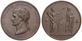Napoleone Bonaparte (1795-1815) Medaglia 1805 Incoronazione di Napoleone a Milano, L'Italia turrita in piedi con cornucopia in atto di porre la corona...