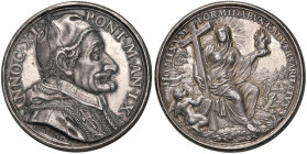 Innocenzo XI (1676-1689) Medaglia A. IX (1685) a ricordo della conquista dell'isola di Santa Maura (Leucade) da parte della Repubblica Veneta nella Gu...