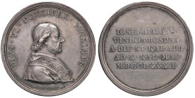 Pio VI (1775-1799) Medaglia 1782 per la visita del Papa all'Imperatore d'Austria Giuseppe II - Opus: Donner - Montenuovo 2157 AG (g 17,47 - 38 mm)

...