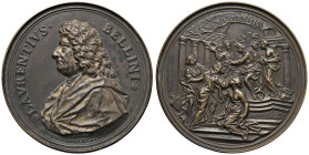 Lorenzo Bellini (1643-1704) Medaglia 1704 fusa Al filosofo e anatomista che sostenuto da Filosofia e Anatomia si avvicina ad Apollo che lo incorona - ...