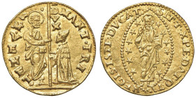 VENEZIA Marc'Antonio Trevisan (1553-1554) Zecchino - Pa. 1 AU (g 3,47) R Ottima conservazione per il tipo. Metallo ancora brillante. Con cartellino ac...