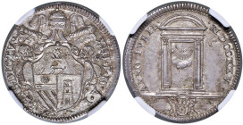 Benedetto XIII (1724-1730) Giulio 1725 A. I - Munt. 6 AG RR Rarissimo in questa conservazione con una delicata patina. Ex Künker, asta 281, lotto 1834...
