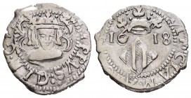 Felipe III (1598-1621). Dieciocheno. 1618. Valencia. (FM-36 variante). Ag. 1,96 g. Puntos a cada lado del busto y la D invertida en leyenda de anverso...