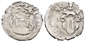 Felipe III (1598-1621). Dieciocheno. 1620. Valencia. (FM-68 variante). Ag. 2,04 g. Adorno lobulado en anverso. En reverso leyenda MAIORICA P. BC+/MBC-...