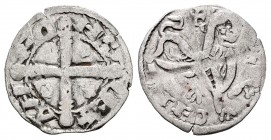 Reino de Castilla y León. Alfonso IX (1188-1230). Dinero. (Bautista-214.1). Ve. 0,62 g. Cruz delante y encima del león. MBC/MBC+. Est...40,00.