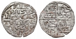 Reino de Castilla y León. Alfonso X (1252-1284). Dinero de seis líneas. Coruña. (Bautista-361). Rev.: Venera antigua en primer cuadrante. Ve. 0,94 g. ...